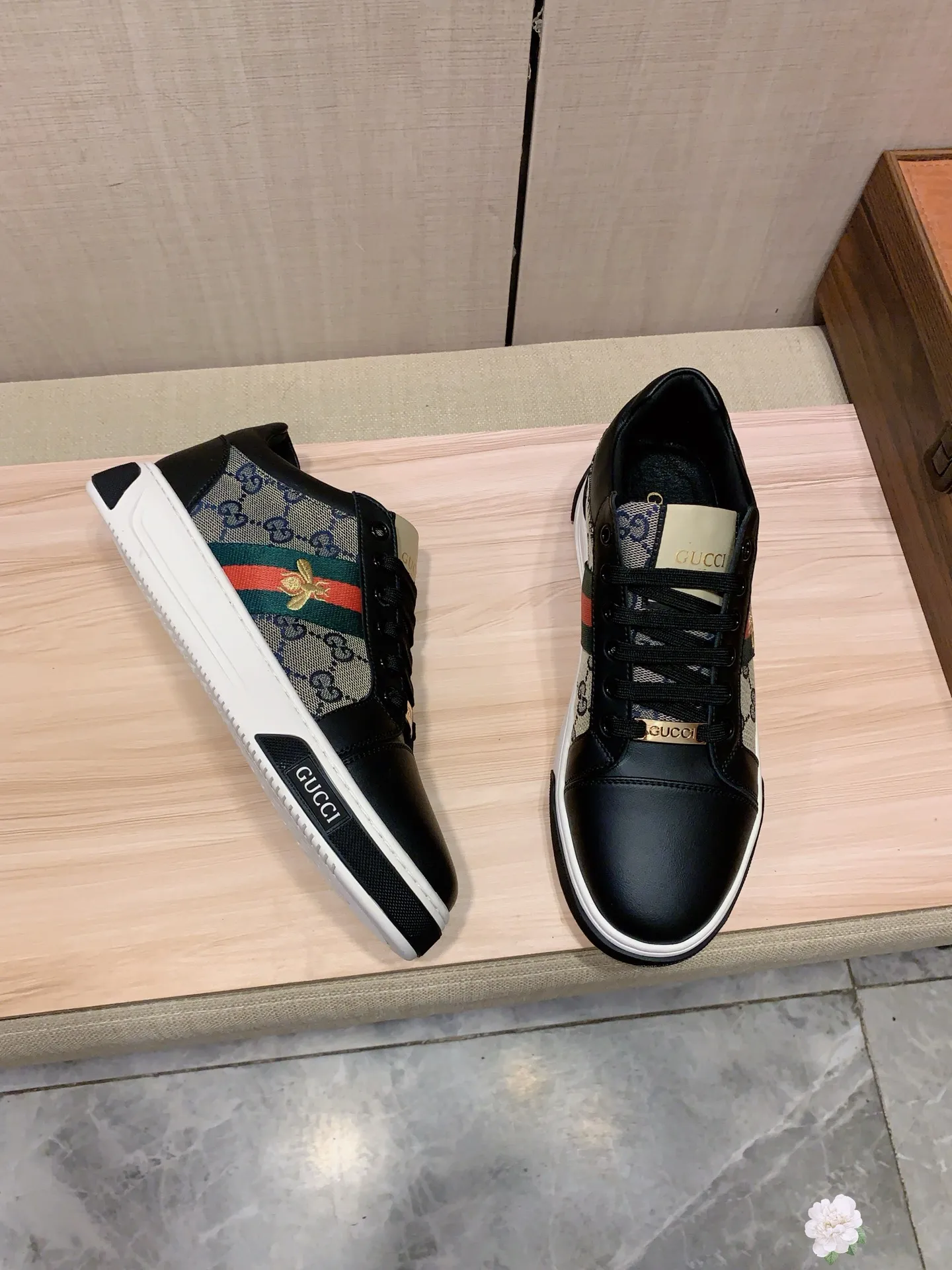 Men's Men's Shoes💰420💰💰🎩🎩[Lightning][Lightning] "Gucci*" The latest and most popular casual shoes, top brand [seduce] luxury ~ purchasing agency, top ~ quality. [Strong] The upper is made of imported breathable cowhide with material ➕ breathable sheepskin feet (•) and fine workmanship. The original stylish and stylish soft rubber wear-resistant and non-slip outsole is light and comfortable on the feet. The real thing looks better when photographed in person. 0099: code: 38-44, 2️⃣ colors selected